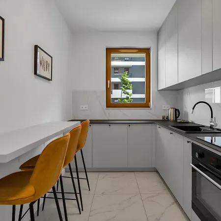 Kasprzaka 29a Business N2 - Parking, Balcony, Targi Expo - By Rentujemy * Varşova