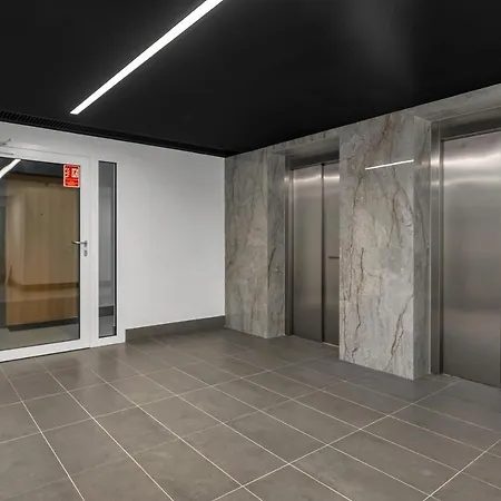 Kasprzaka 29a Business N2 - Parking, Balcony, Targi Expo - By Rentujemy Apartmán